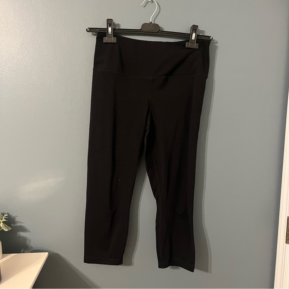 Yogalicious Black Cropped Leggings